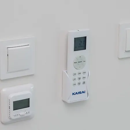 Stylish Seaside With Terrace & Parking In By Renters *