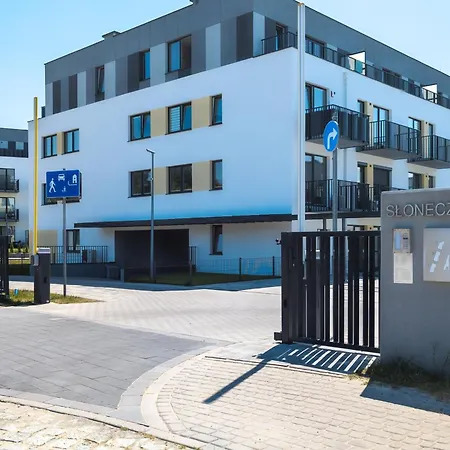 Stylish Seaside With Terrace & Parking In By Renters Apartment Jastrzebia Gora