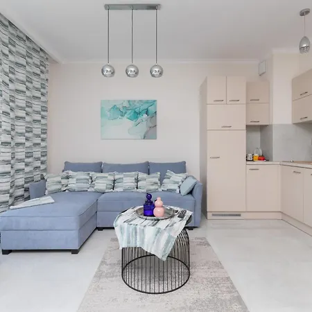 Stylish Seaside With Terrace & Parking In By Renters Jastrzebia Gora