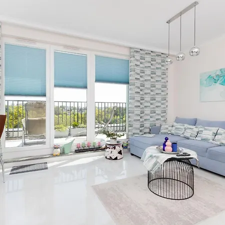 Apartamento Stylish Seaside With Terrace & Parking In By Renters