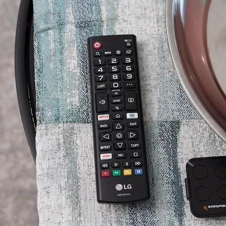 Stylish Seaside With Terrace & Parking In By Renters Apartment