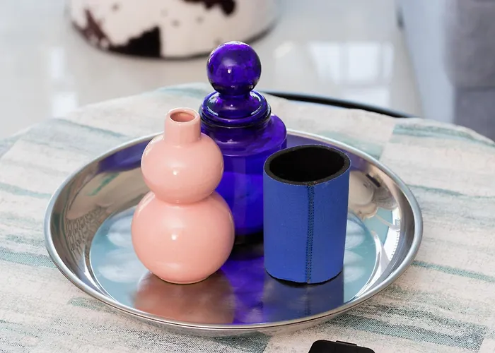 公寓 Stylish Seaside With Terrace & Parking In By Renters *