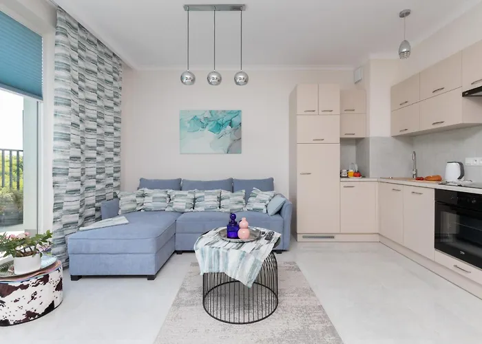 Stylish Seaside With Terrace & Parking In By Renters Jastrzębia Góra